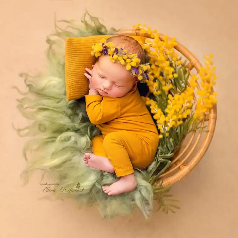 miska žlutá - newborn focení u klienta doma